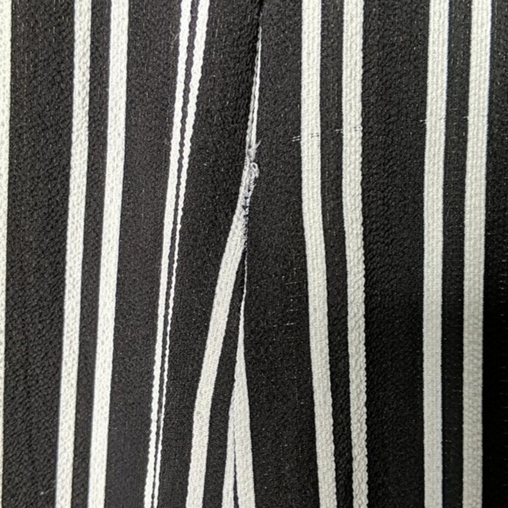 Monteau romper w/ slit side seam at hem sz… - Picture 12 of 14
